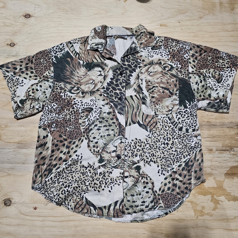 Vtg Avec Moi Safari Animal Print Button Down Short Sleeve Shirt Sz M Lion Zebra